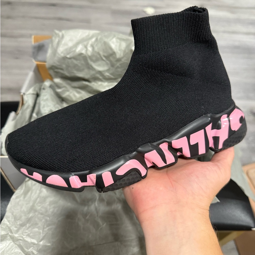 Balenciaga Women's Black and Pink Sneakers